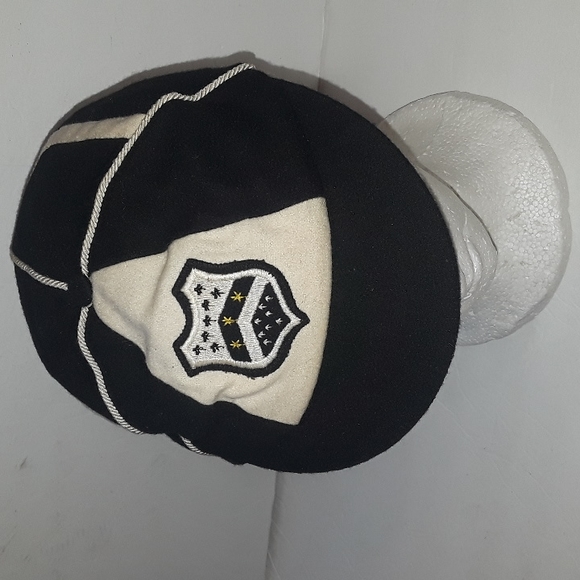 SMITH RARE SMITHs LTD 6 7/8 LEICESTER ENGLAND WOOL FLAT CAP W/ CODE BADGE SHIELD